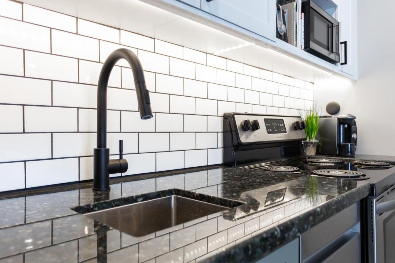 Nest On Perfection - Newly Renovated Ski In Ski Out Mountain View Condo Big White Exterior foto